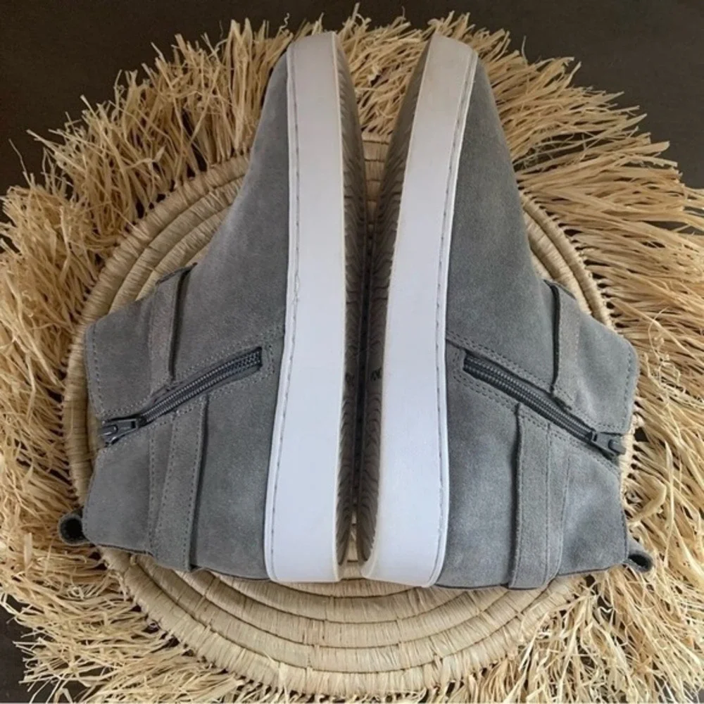 VIONIC Women's Mitzi High Top Sneakers Weather Resistant Gray Suede Size 6